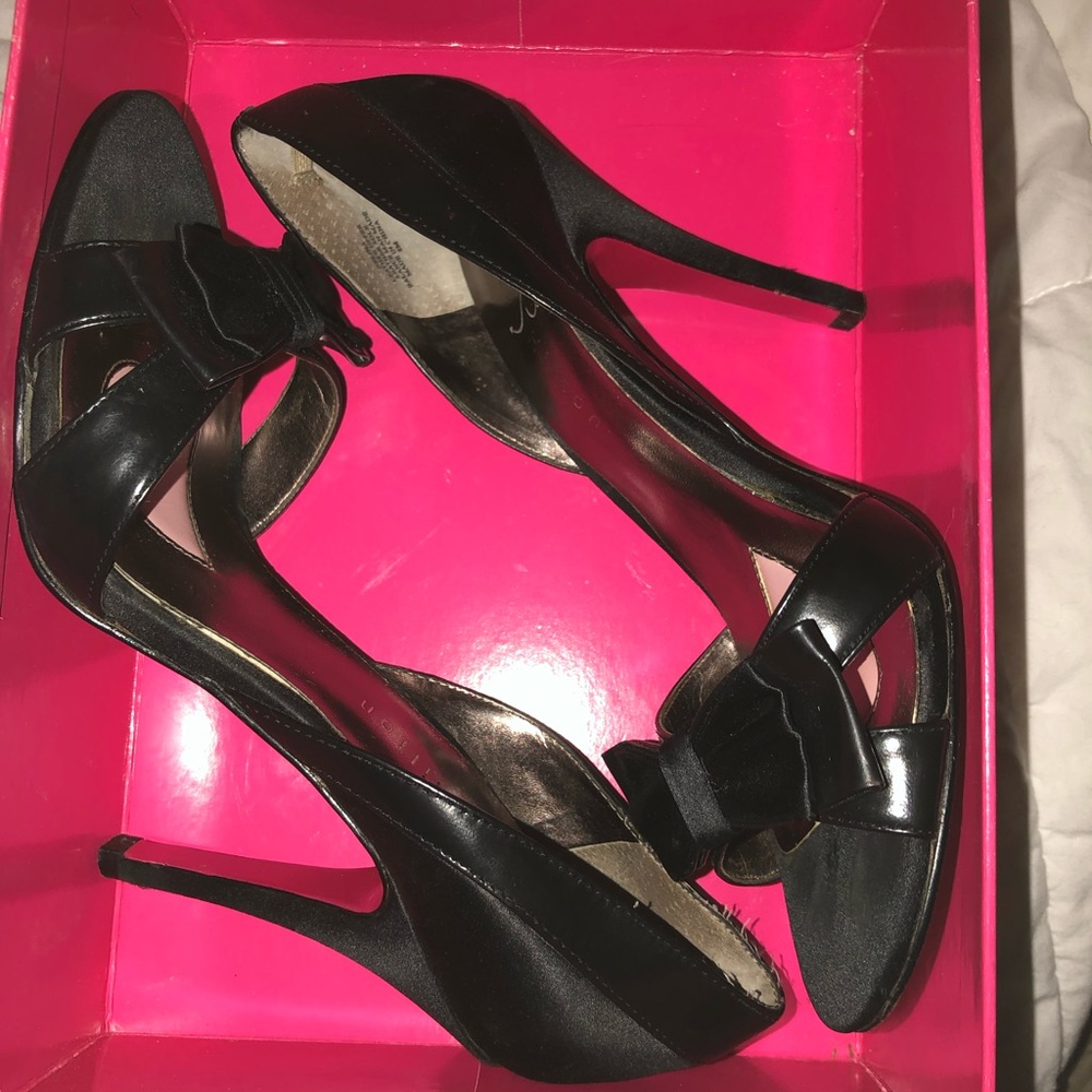 Paris Hilton Black Belinda high heels Sz 8M